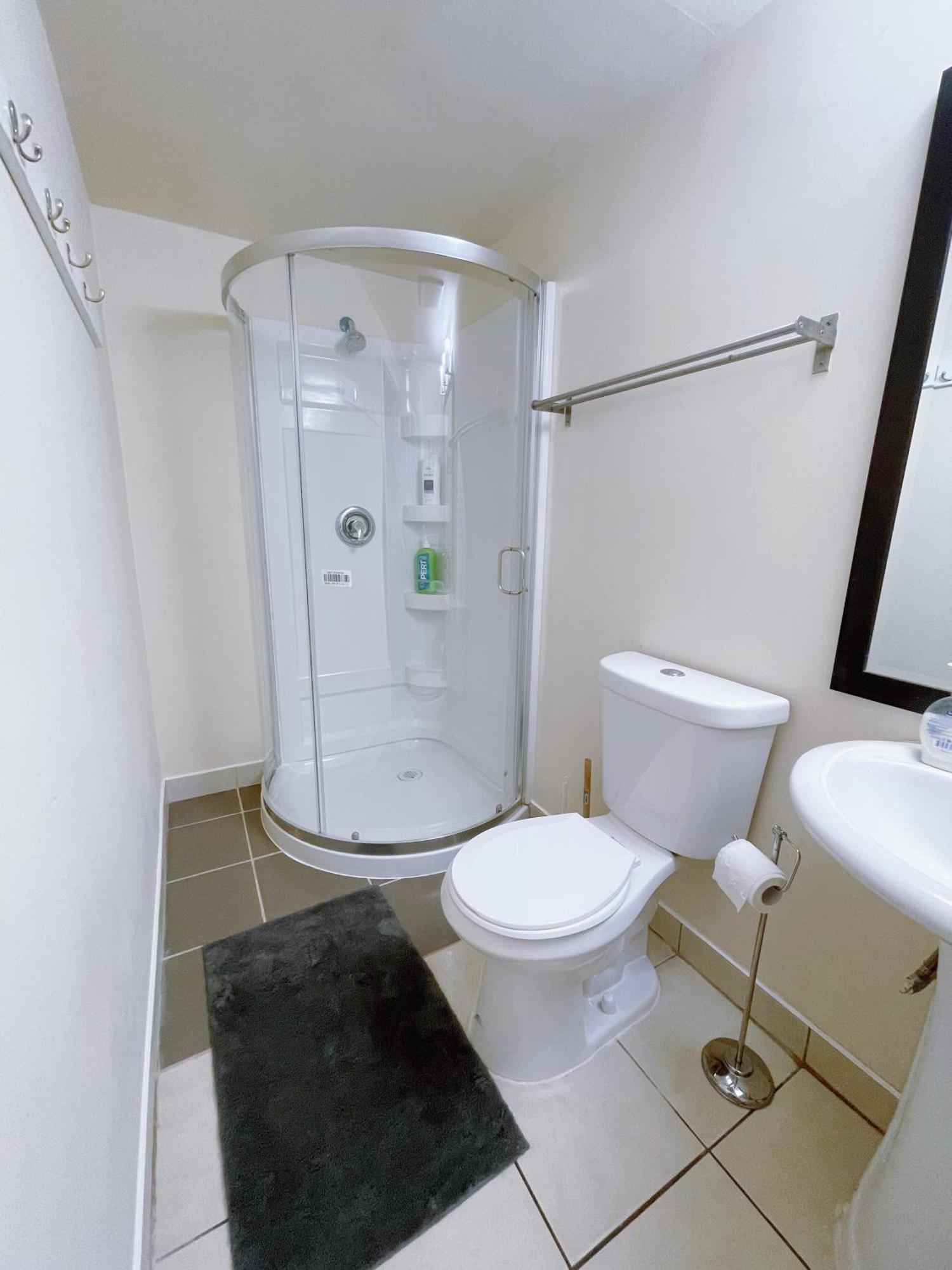 Uofc-Sait-Banff Trail-Suite A&B คาลการี ห้อง รูปภาพ